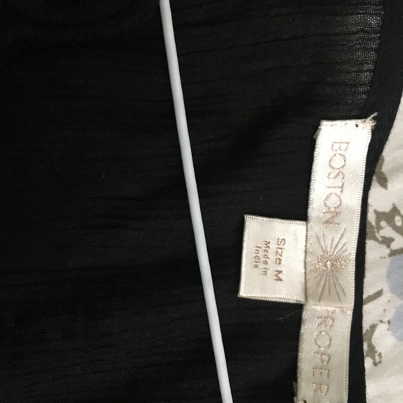 Black blouse - Picture 4 of 4